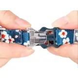 Fermeture velcro sécurisée du collier pour chat Truelove floral