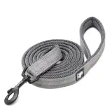 Détail de la laisse Walk avec harnais Country Plus pour chien